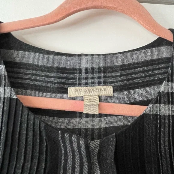 Burberry Brit wool dress. Size 6 - Picture 3 of 9
